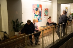 Z vernisáže výstavy Adiny Chmelovej pod záštitou Brick gallery, 2022, Kaviareň Bazén, Kasárny Karlín (foto: Aneta Léblová)