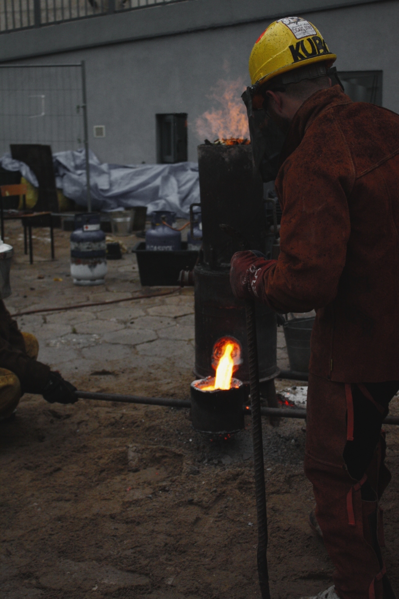 Iron Casting Workshop, 2019, Akademia Sztuk Pieknych, Gdansk, Poľsko (foto: archív Jakub Cmarko)