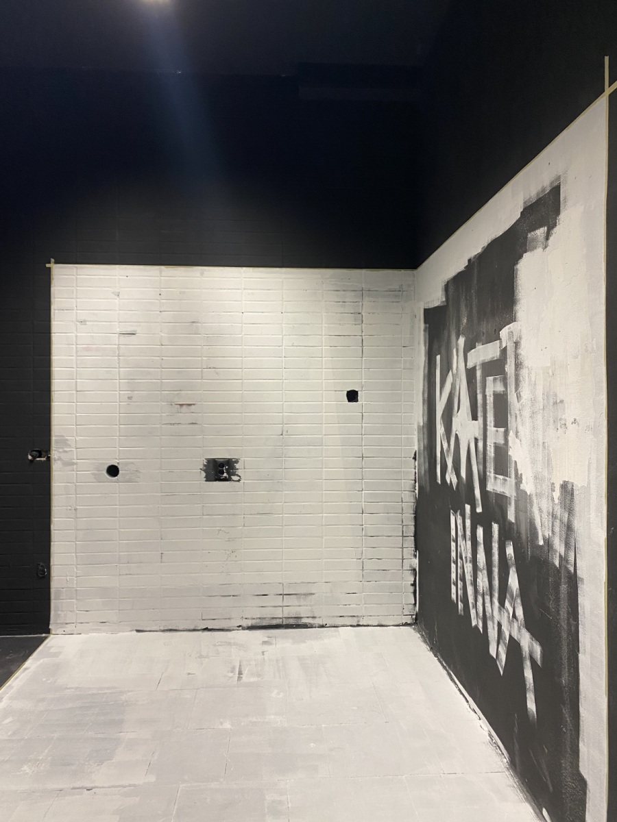 Katerinna – Confession on a dance floor, 2022, videoinštalácia – súčasť bakalárskej práce Kateřiny Dobřanskej (foto: archív Kateřina Dobřanská)
