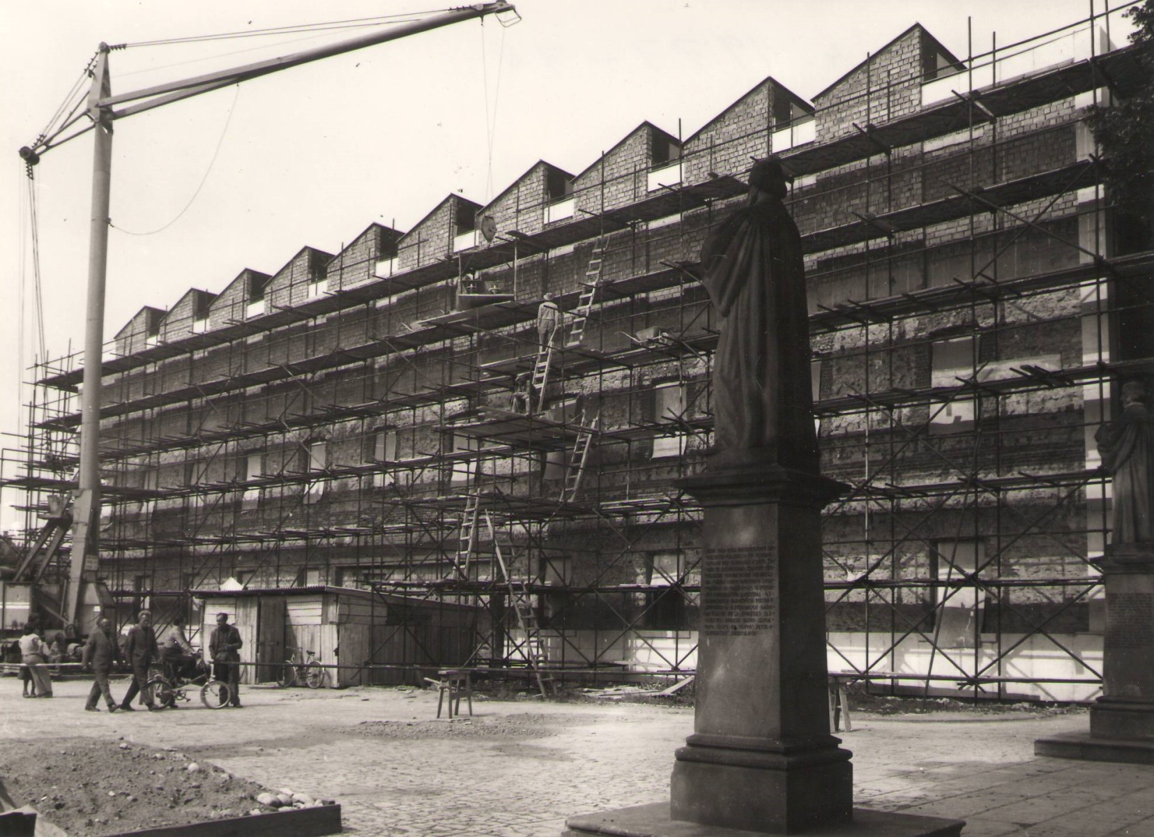 Budova Obrazárne P. M. Bohúňa v Liptovskom Mikuláši počas prestavby, 1977-1978 (foto: archív LGPMB)