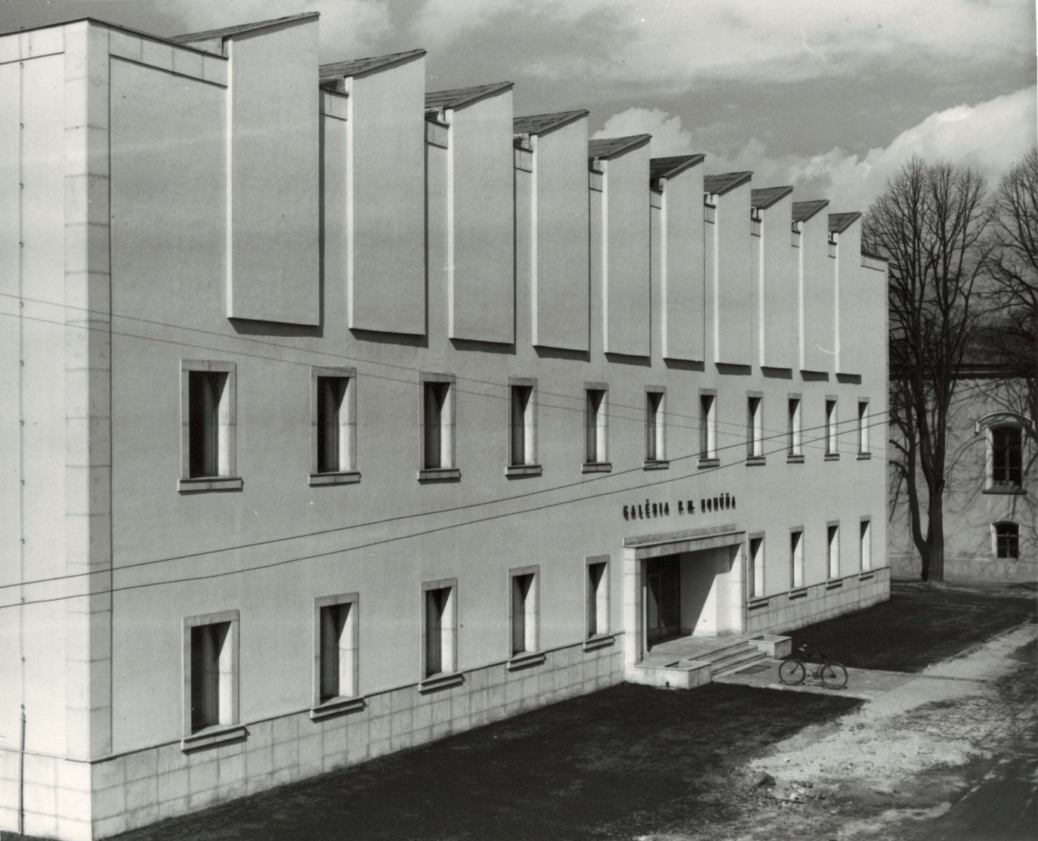 Budova Obrazárne P. M. Bohúňa v Liptovskom Mikuláši po prestavbe, 1979  (foto: archív LGPMB)