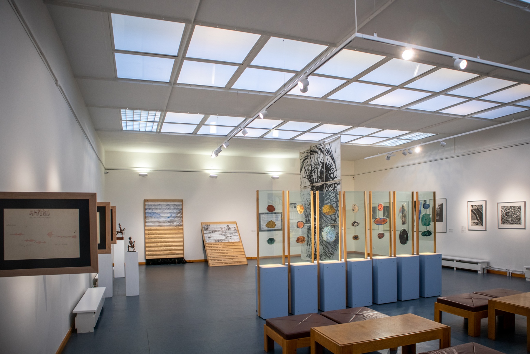 Expozícia Liptov: domov aj exil (Osobnosti slovenského vizuálneho umenia od druhej polovice 20. storočia), 2021, Liptovská galéria P. M. Bohúňa, Liptovský Mikuláš  (foto: KUNSTARTUM)