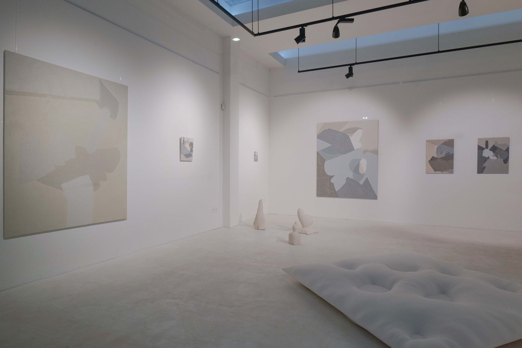 Z výstavy Lucia Žitnayová: M ³ prímesy, 2023, Station Contemporary Art Gallery, Bratislava, (foto: Marcel Korec)
