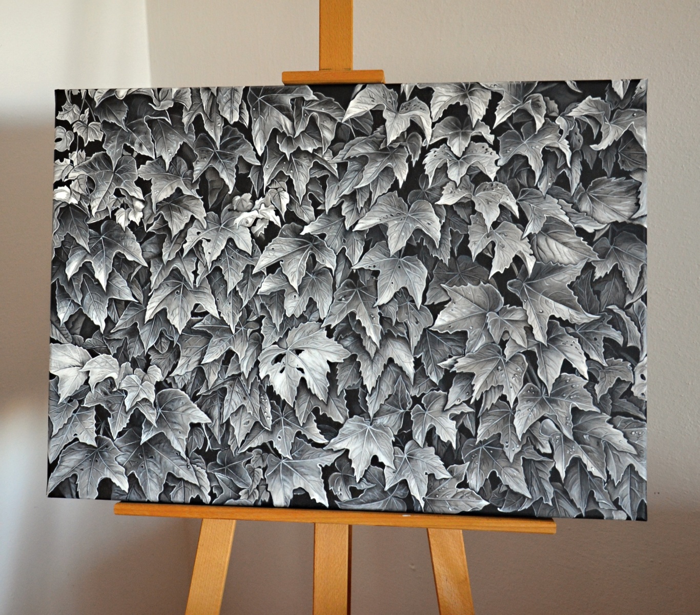 Pavinič, 2021, akryl na plátne, 70x50 cm, zo série Štruktúry (foto: archív Martina Majcherová)