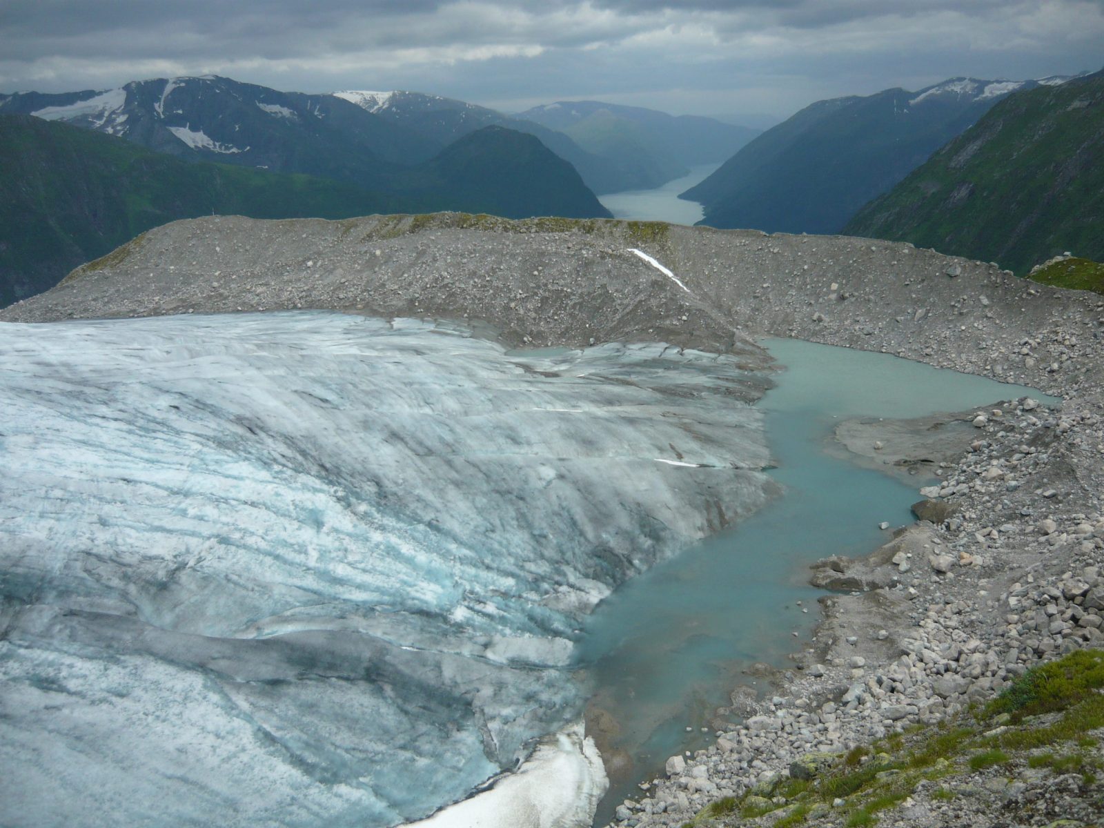 Počas dovolenky v Nórsku, ľadovec Flatbreen, 2010 (foto: Jozef Zima)