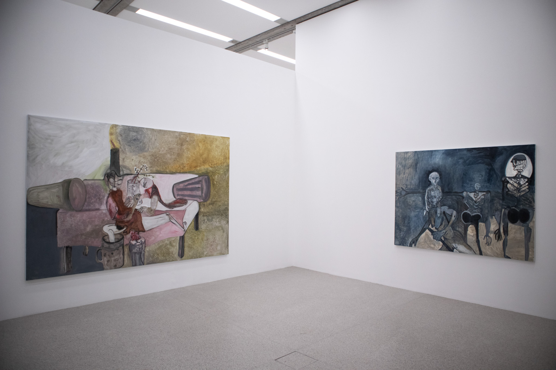 Z výstavy Tobias Pils. Shh, 2026, MUMOK, Viedeň. (foto: KUNSTARTUM)
