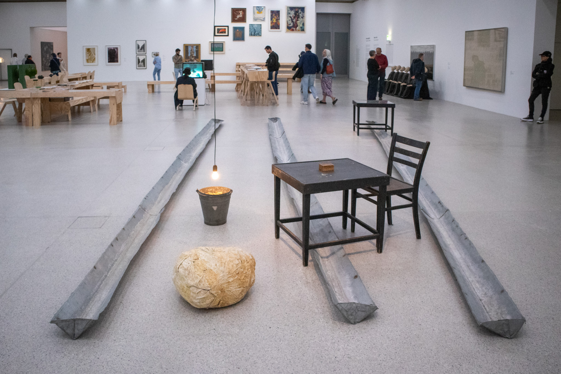 Z výstavy Nie endgültig! Das Museum im Wandel, 2026, MUMOK, Viedeň. (foto: KUNSTARTUM)