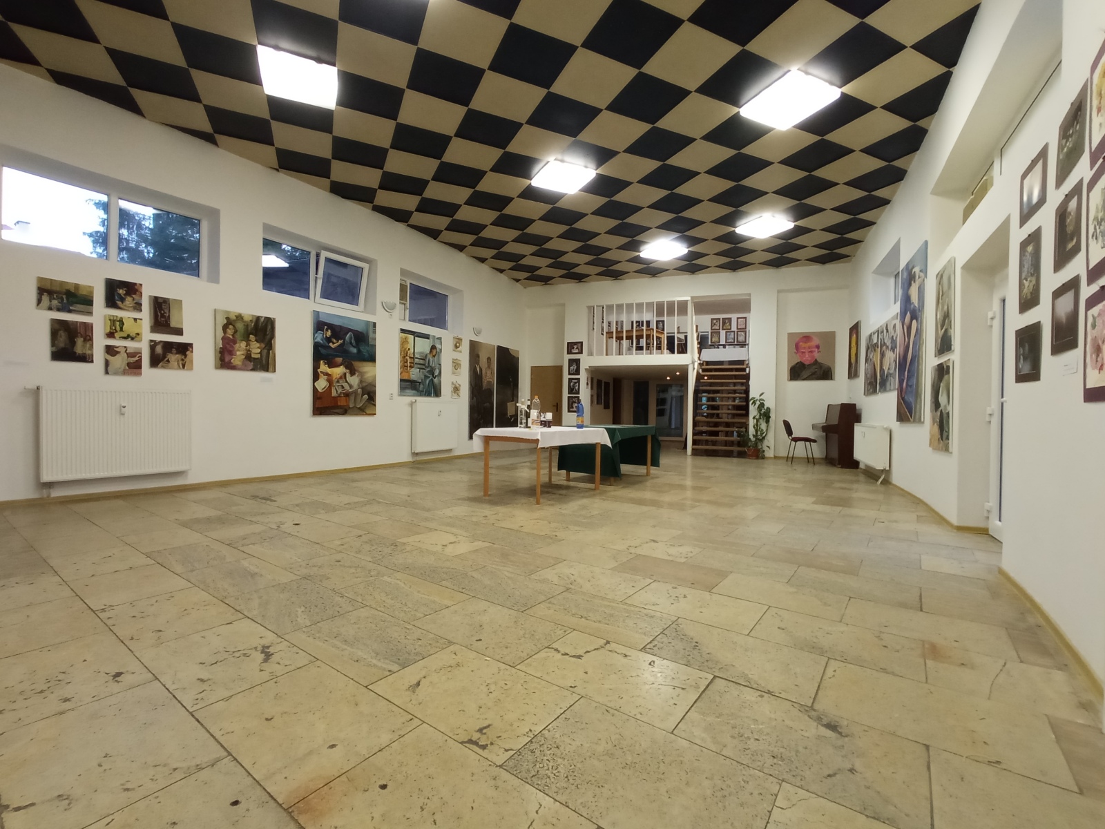 Výstava Artspoločenstva EXZU „Artstretnutia 04“, 2021, Dom kultúry, Valaská (foto: archív Rastislav Turňa)