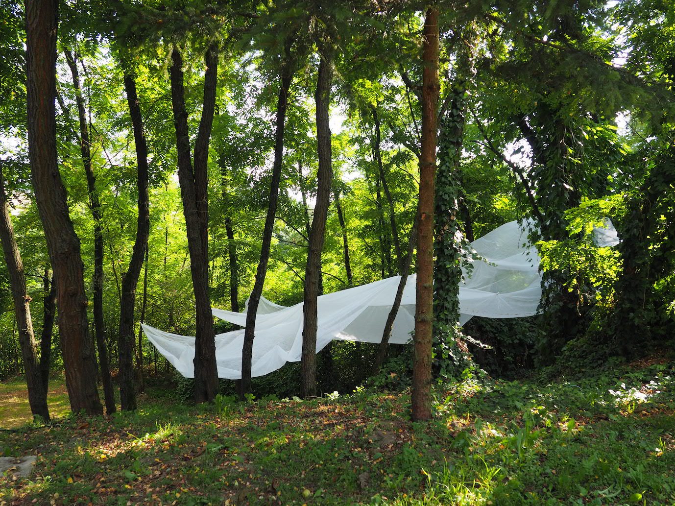 Inštalovanie Meteoron, 2020, ECO MEDIA ART, CERED, Maďarsko (foto: archív Veronika Šmírová)