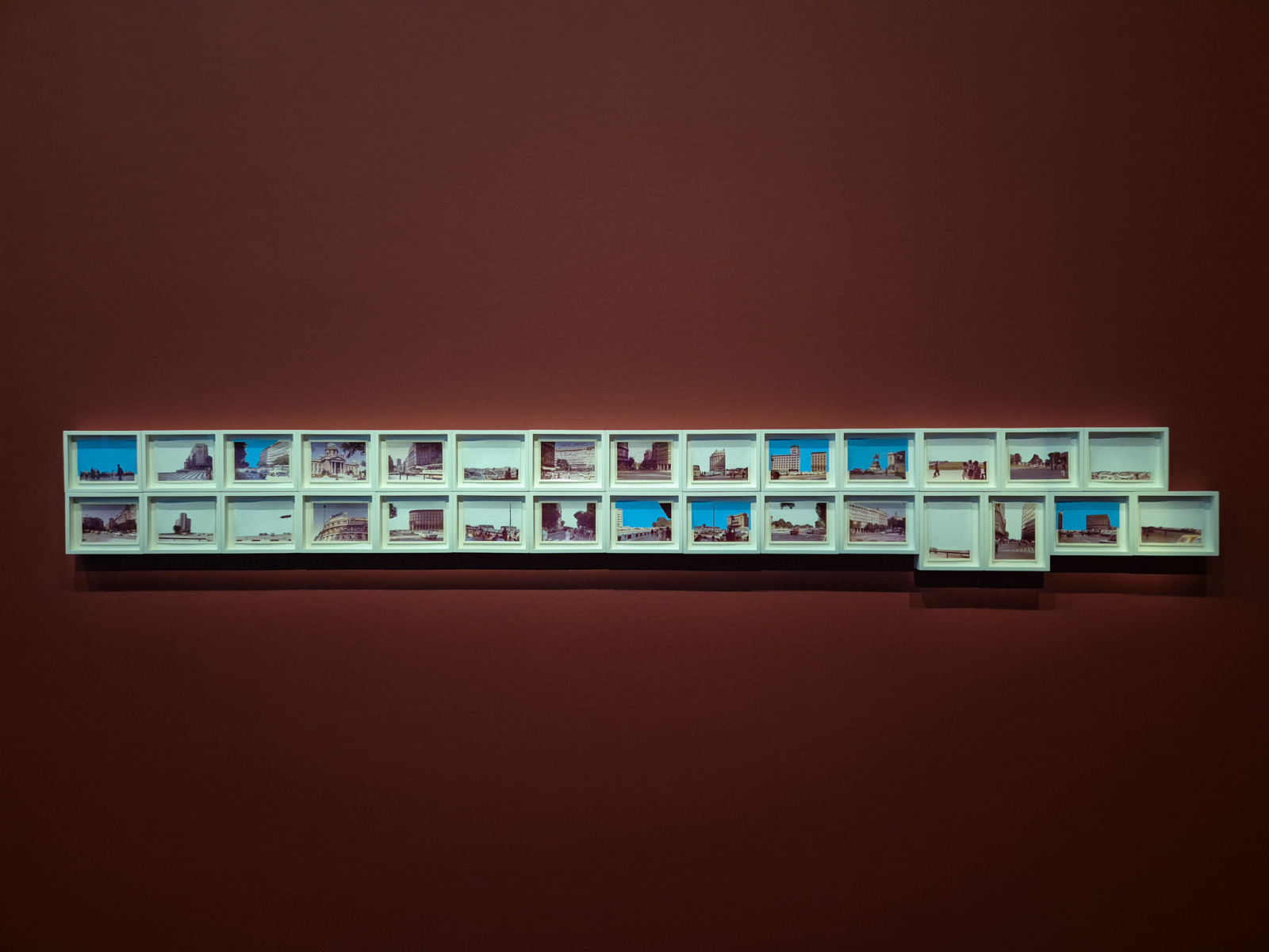 Marina Abramović: Freeing the Horizon, 1971, 29 malieb na Afga-colour prints. (foto: KUNSTARTUM)